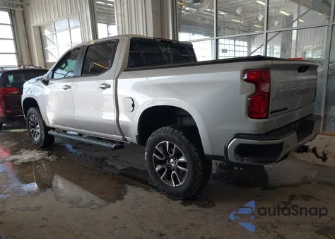 2021 Chevrolet Silverado 1500 4Wd Short Bed Rst z USA, uszkodzony, nr VIN 3GCUYEED8MG191722